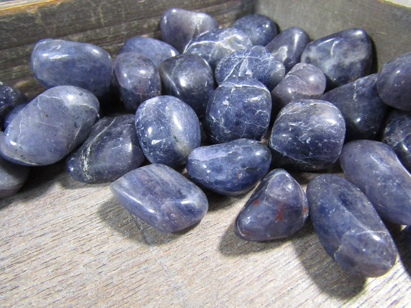 Iolite "Viking's Compass" (Tumbled)