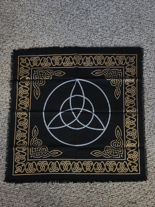 Triquetra Altar Cloth 24x24"