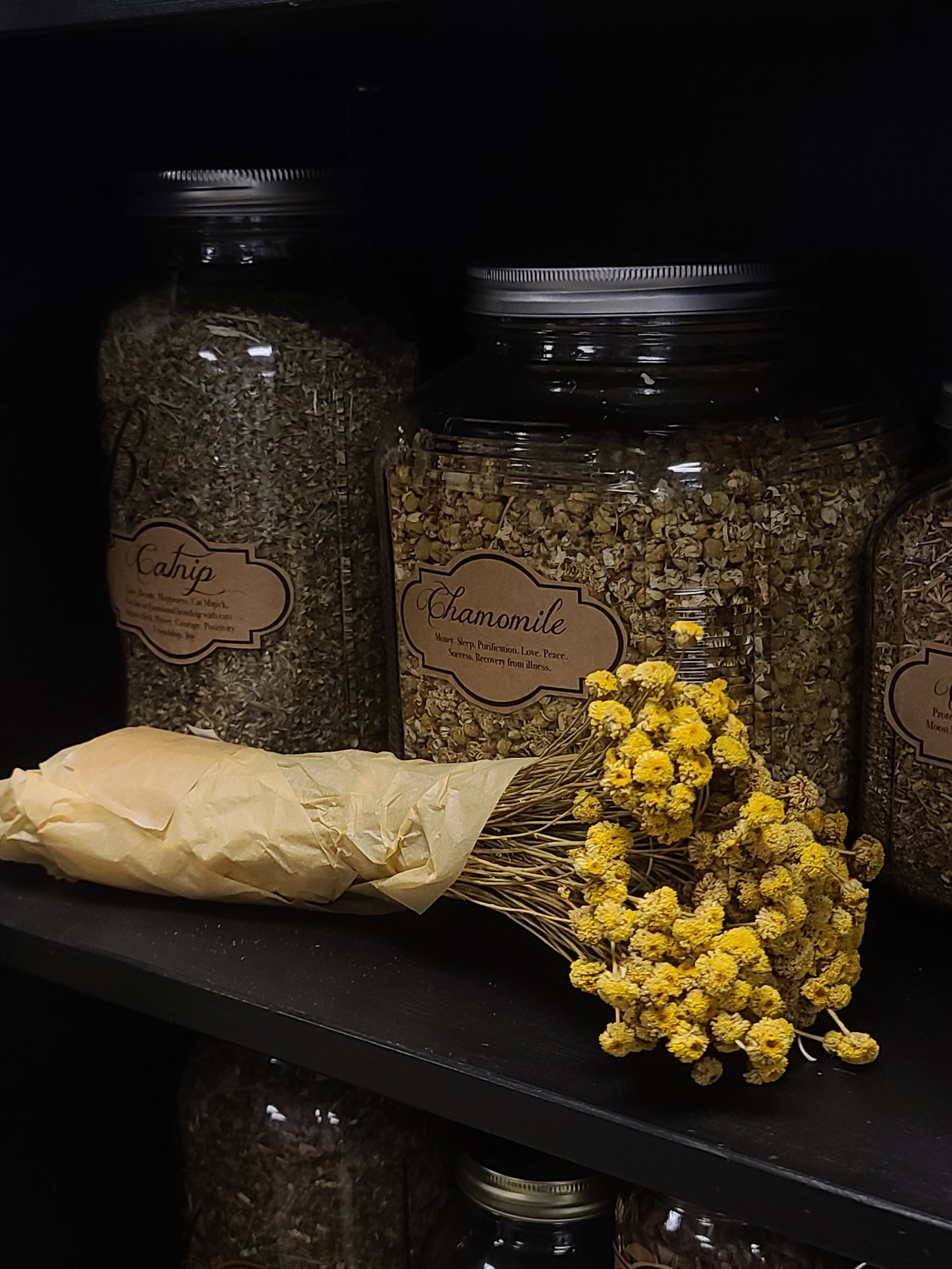 Maeva's Cottage - Chamomile for sleep & purification - Hanging Herbal Bouquet