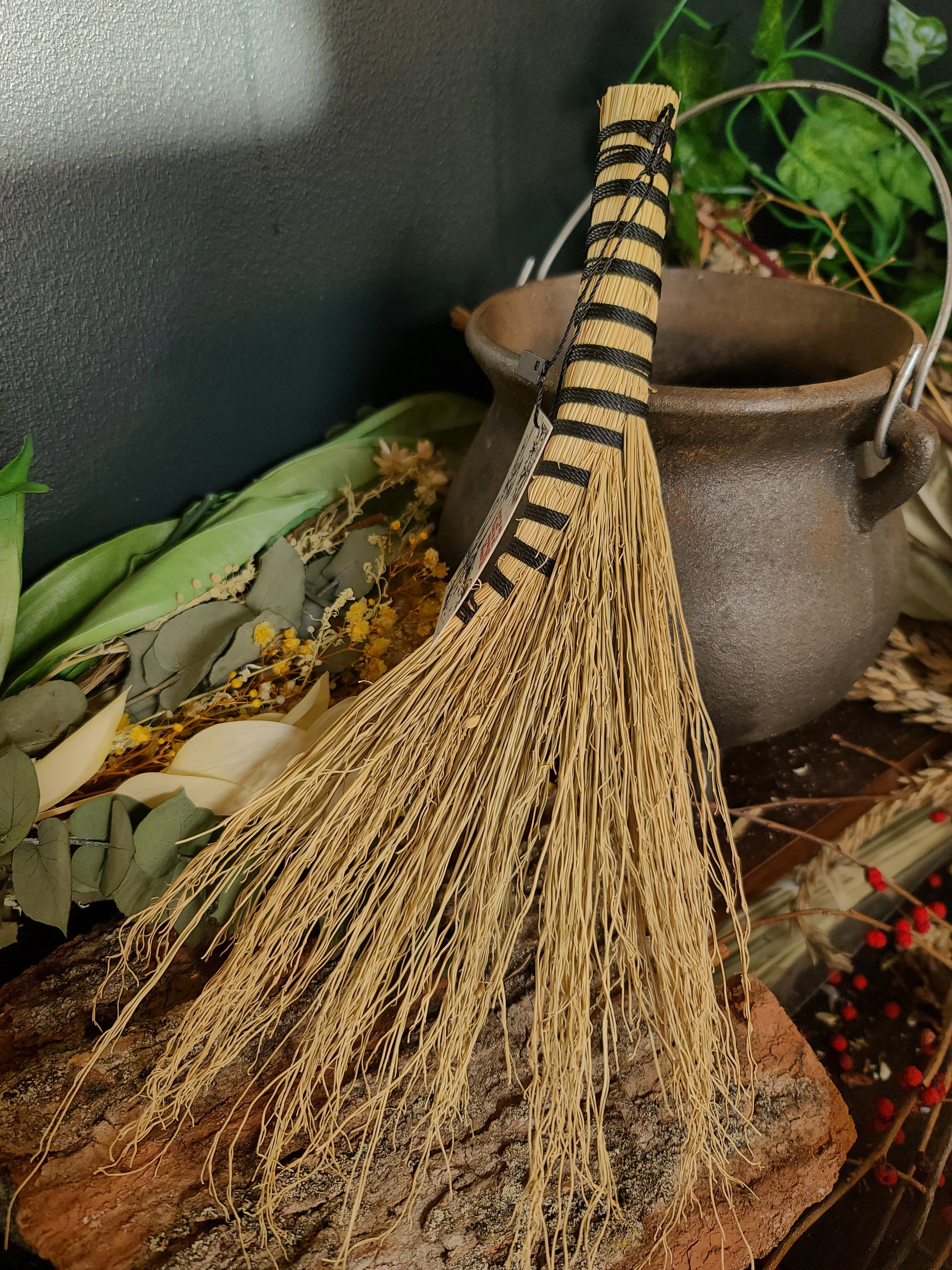 Handcrafted Turkey Tail Broom (Natural) – Maeva's Cottage