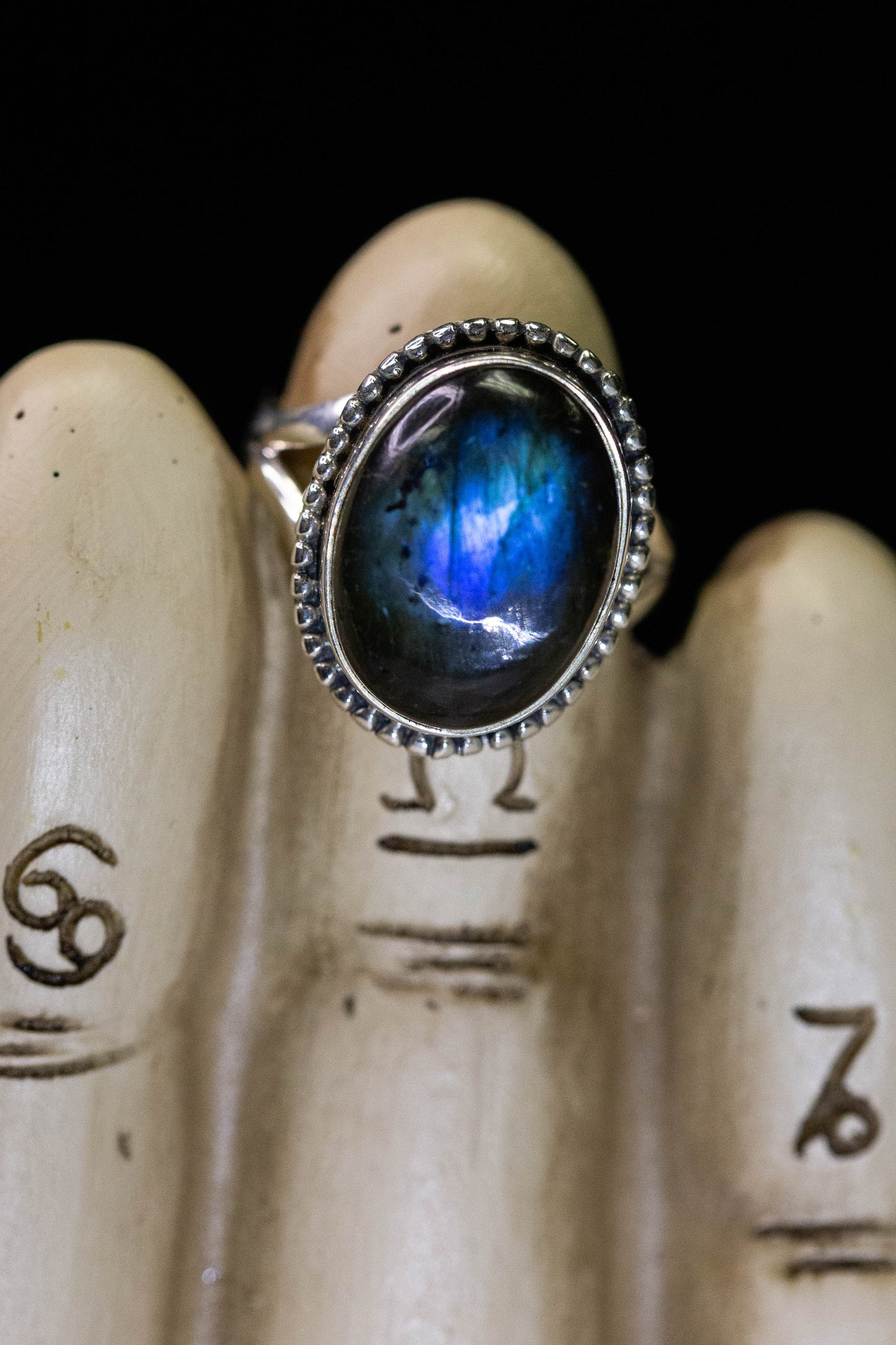 Labradorite Sterling Silver .925 Ring (Size 7)